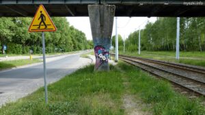 Graffiti: Myszka na filarze wiaduktu, Bytom, ul. Łagiewnicka (2022-05-23)