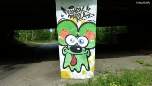 Graffiti: Myszka na filarze wiaduktu, Bytom, ul. Krzyżowa (2022-05-23)