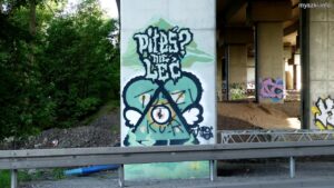 Graffiti: Myszka na filarze wiaduktu, Chorzów, ul. Żołnierska (2023-05-30)