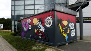 Graffiti: Myszka na kontenerze serwisu rowerowego, Mikołów, ul. Wieczorka (2023-10-06)