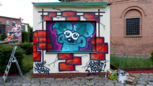 Graffiti: Myszka na budynku, Katowice, Oswobodzenia 1 [Galeria Szyb Wilson] (2024-06-01)